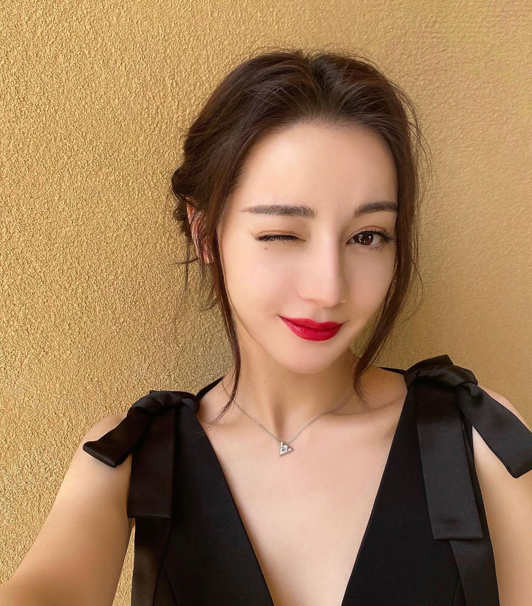 迪丽热巴Ins最新更新揭秘，温馨日常的精彩瞬间