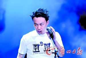 陈奕迅吸毒真相揭秘，最新消息引发关注热议！